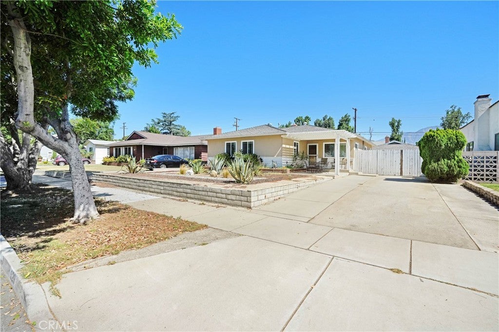 Photo of Listing #PW25041533