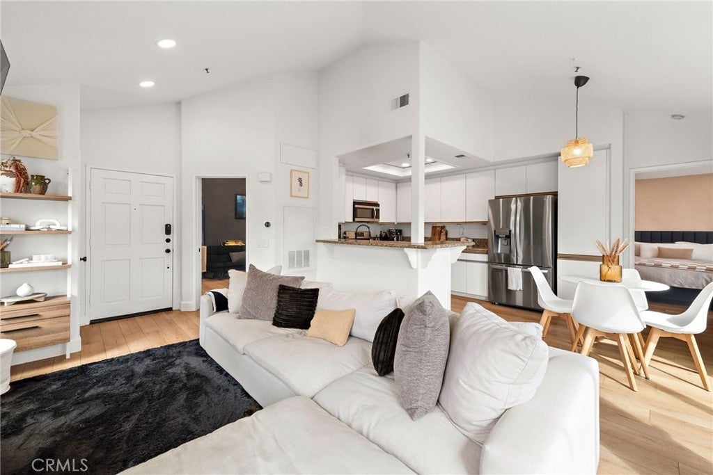 Photo of Listing #OC25093934