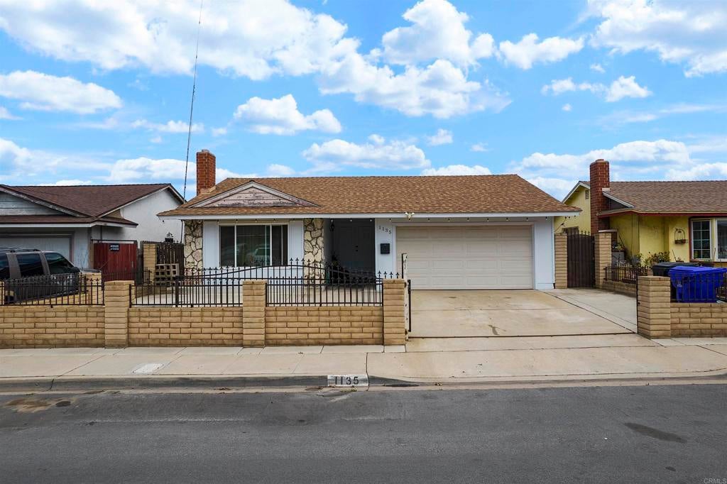 Photo of Listing #PTP2503043