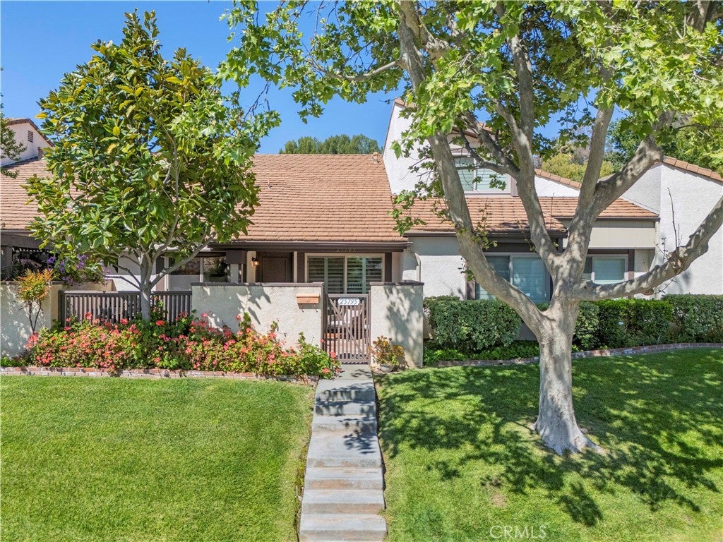 Photo of Listing #SR25094333