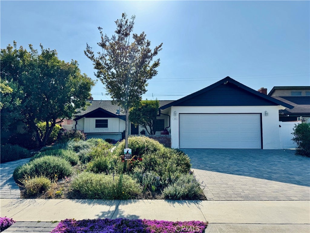 Photo of Listing #OC25093888