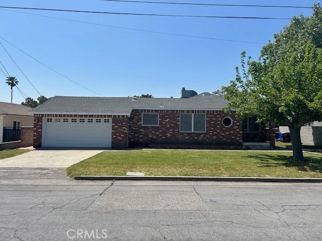 Photo of Listing #IV25094489