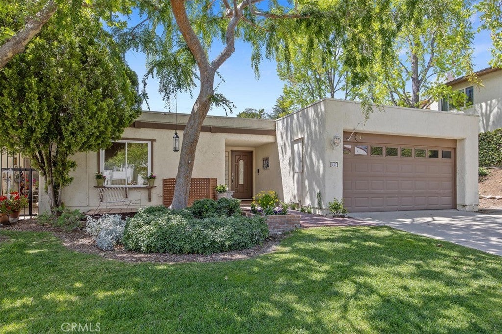 Photo of Listing #SR25094611