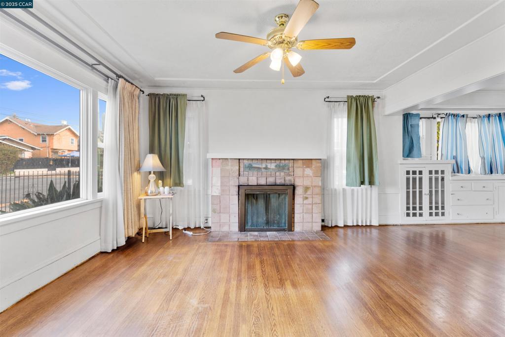 Photo of Listing #41095415