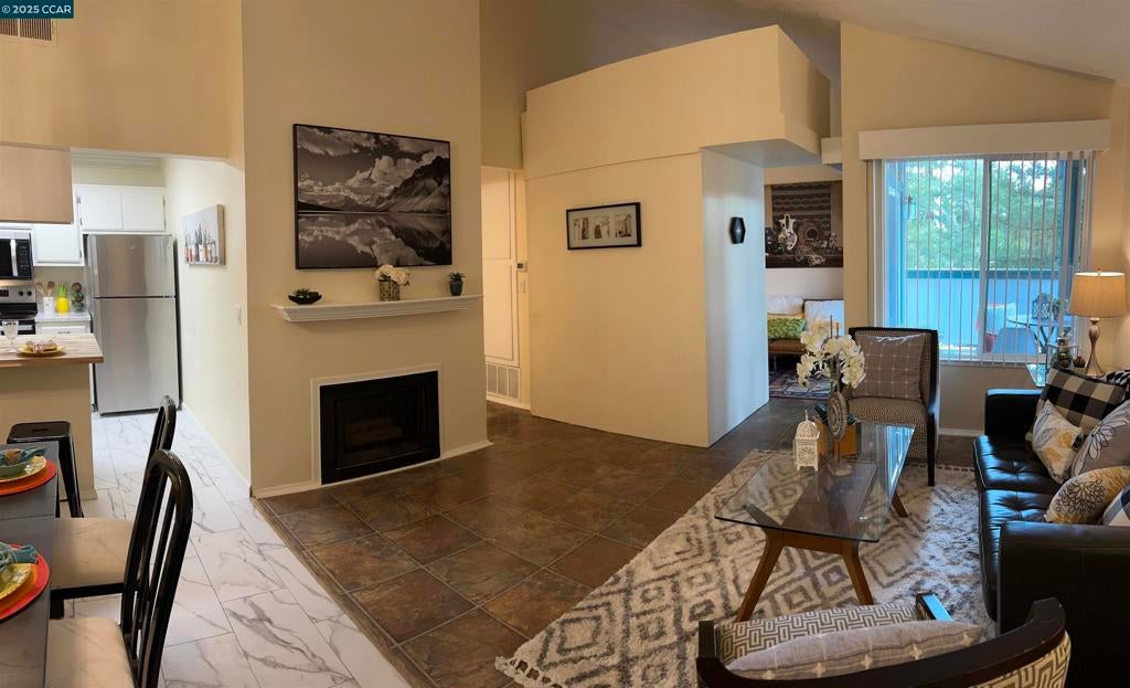 Photo of Listing #41095416