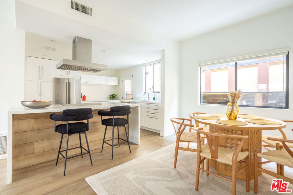 Photo of Listing #25531749