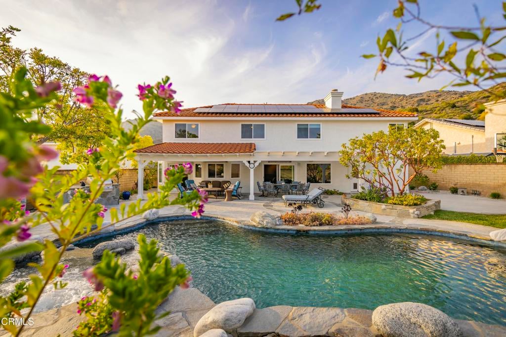 Photo of Listing #V1-29642