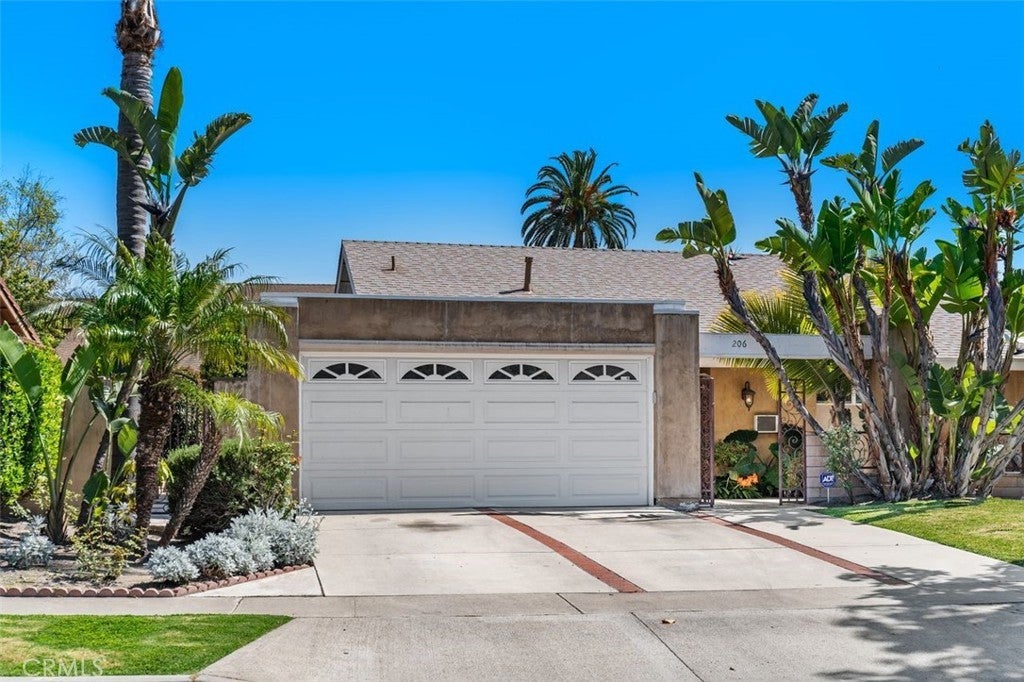 Photo of Listing #NP25092976