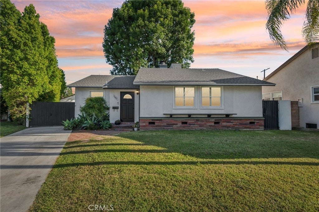 Photo of Listing #SR25095130