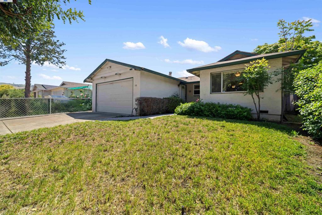 Photo of Listing #41095472