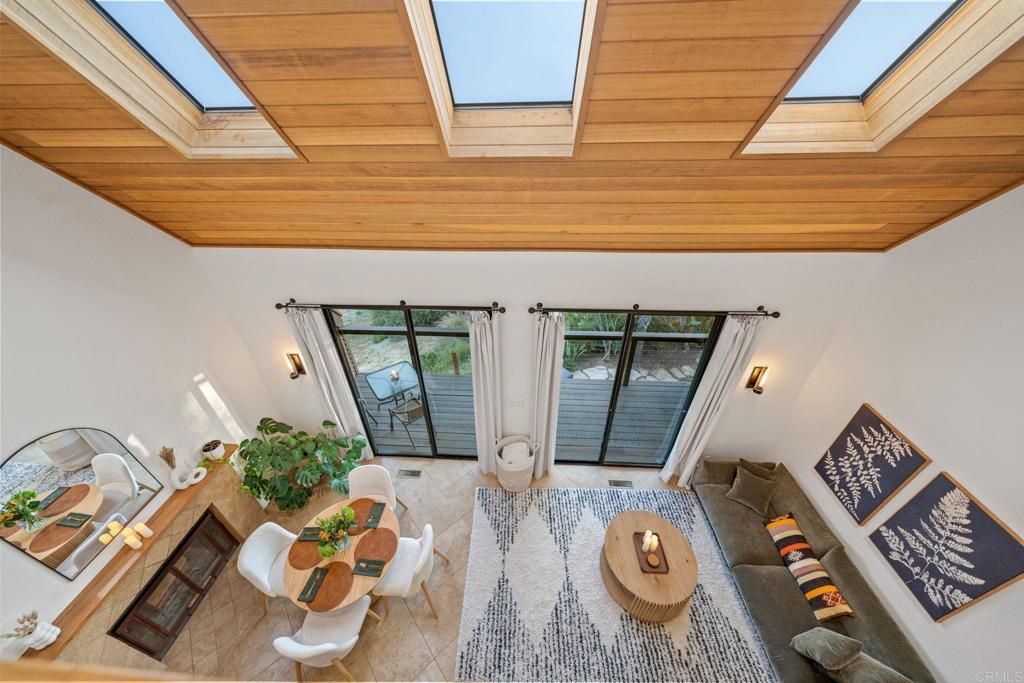 Photo of Listing #PTP2503074