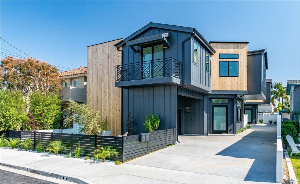 Photo of Listing #SB25095156