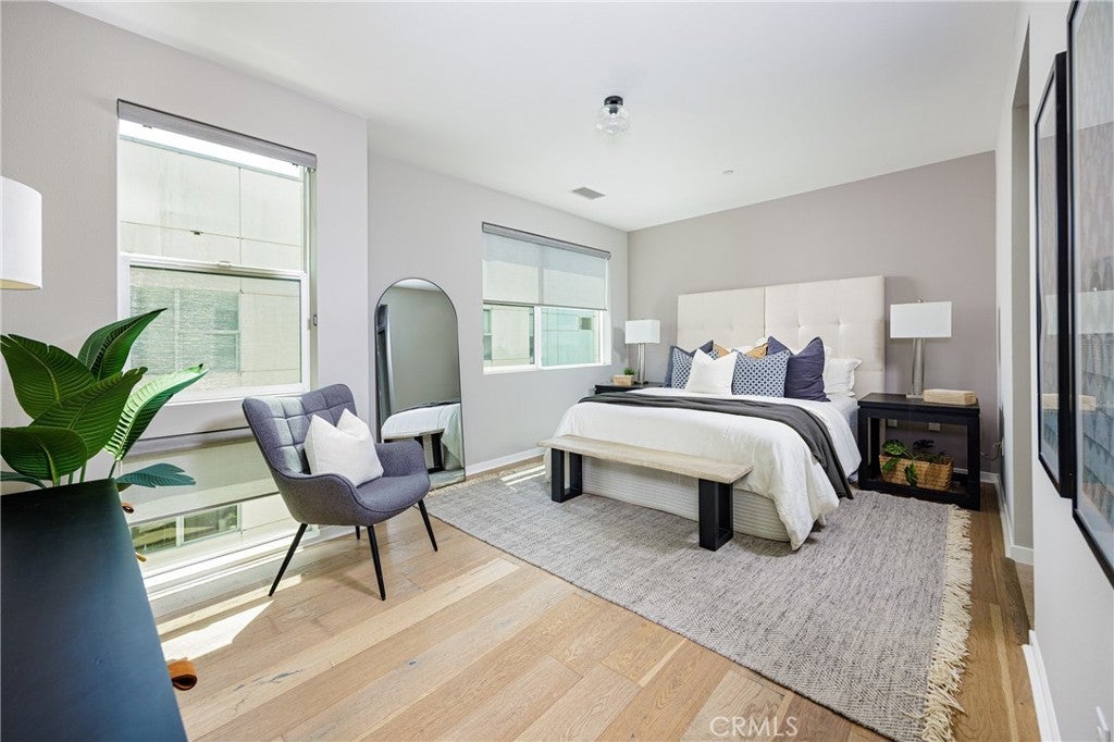 Photo of Listing #NP25094795