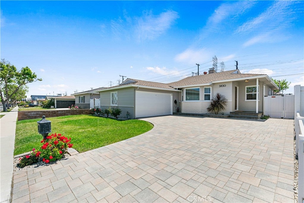 Photo of Listing #SB25091374