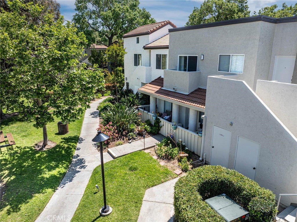 Photo of Listing #SR25095227