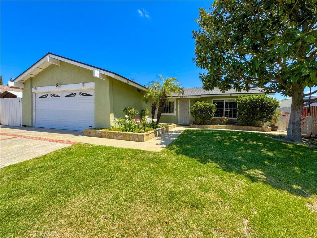 Photo of Listing #SR25094909