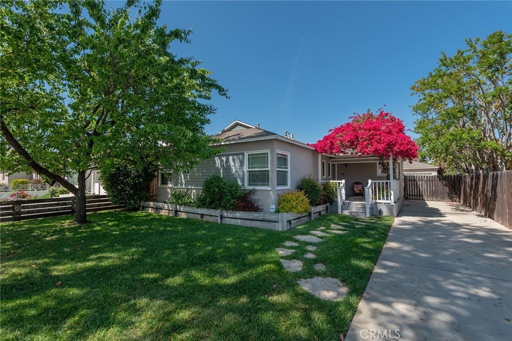 Photo of Listing #SR25092511