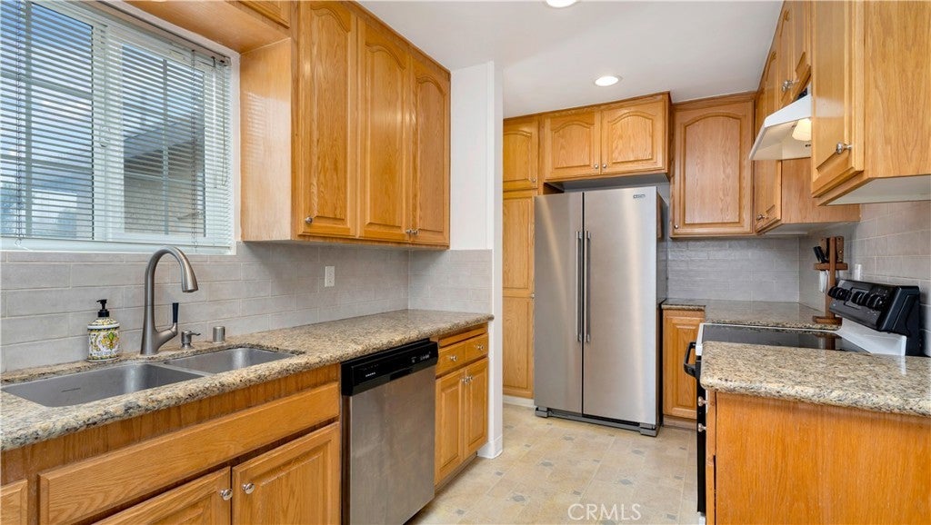 Photo of Listing #PW25095909