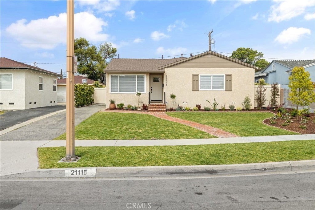 Photo of Listing #PW25093533