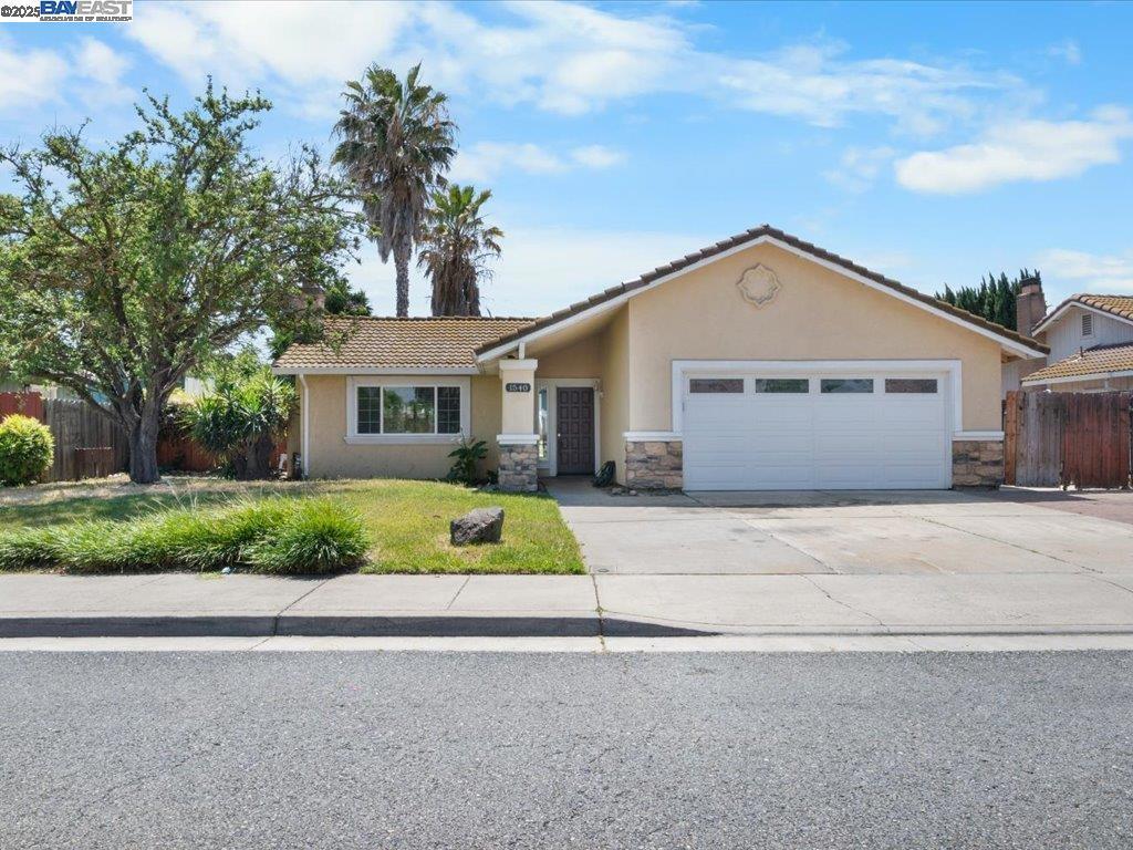 Photo of Listing #41095497