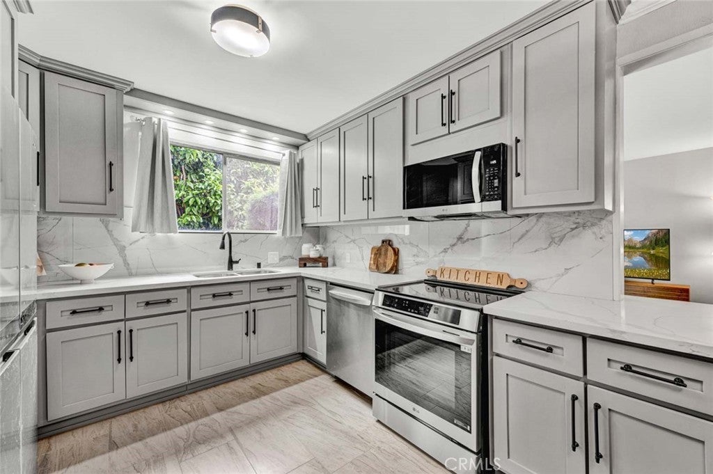 Photo of Listing #DW25095282