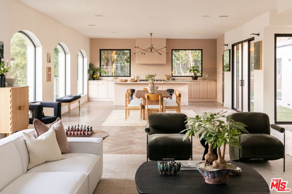 Photo of Listing #25532735