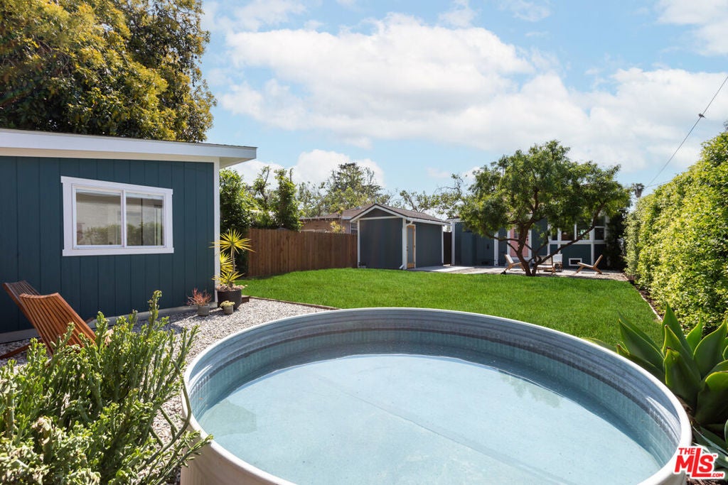 Photo of Listing #25532359