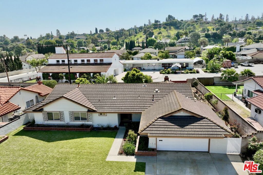 Photo of Listing #25530905