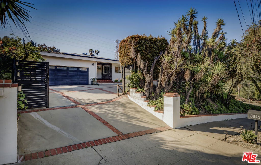 Photo of Listing #25532435