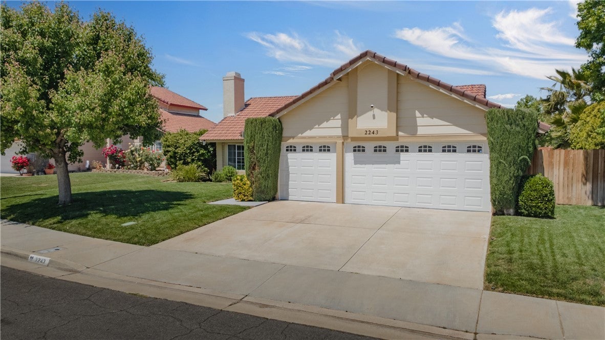 Photo of Listing #SR25096290