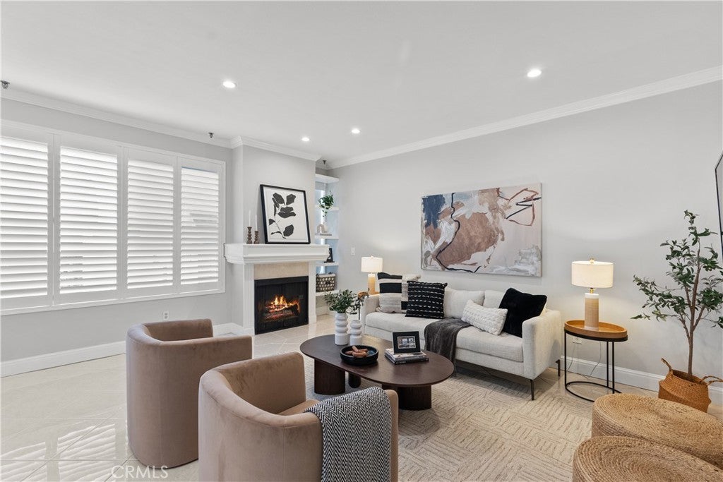 Photo of Listing #SR25096364