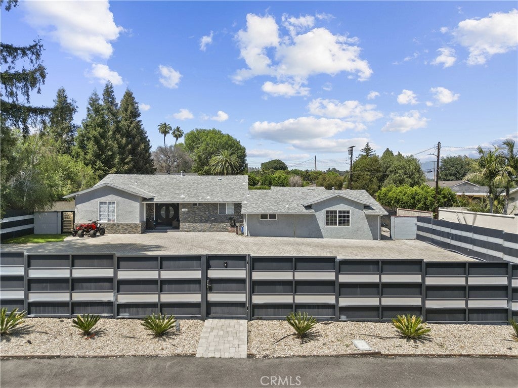 Photo of Listing #SR25095486