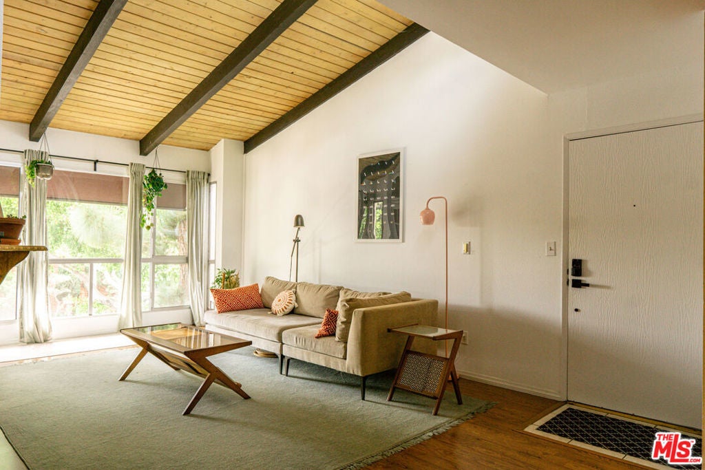 Photo of Listing #25532751