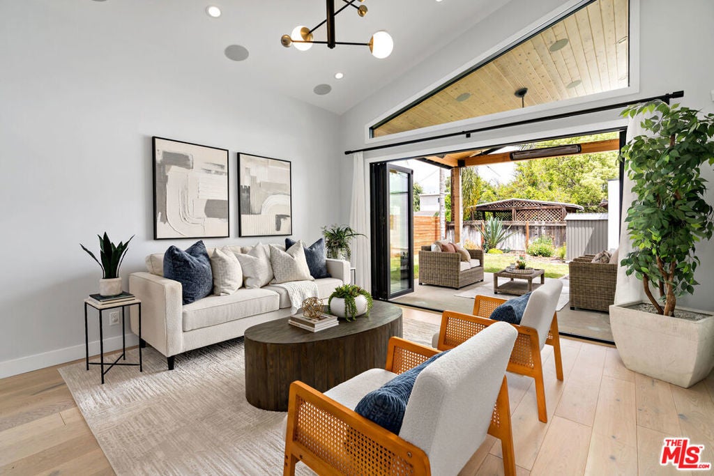 Photo of Listing #25532533