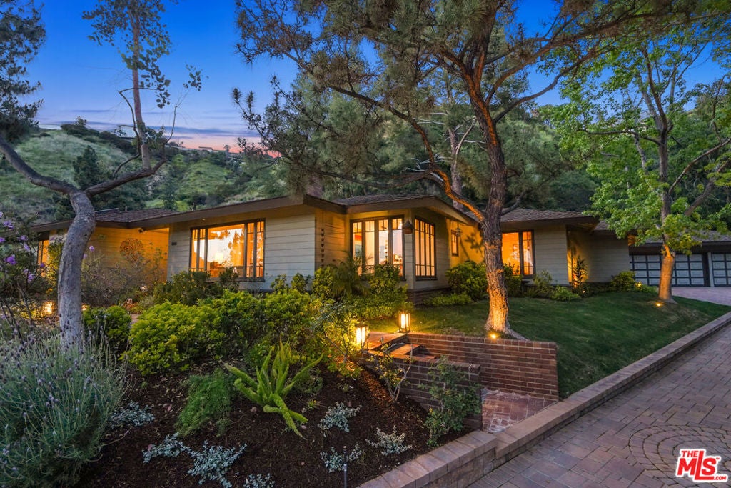 Photo of Listing #25531641