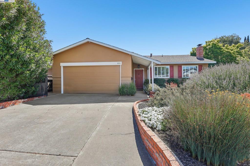 Photo of Listing #41095702