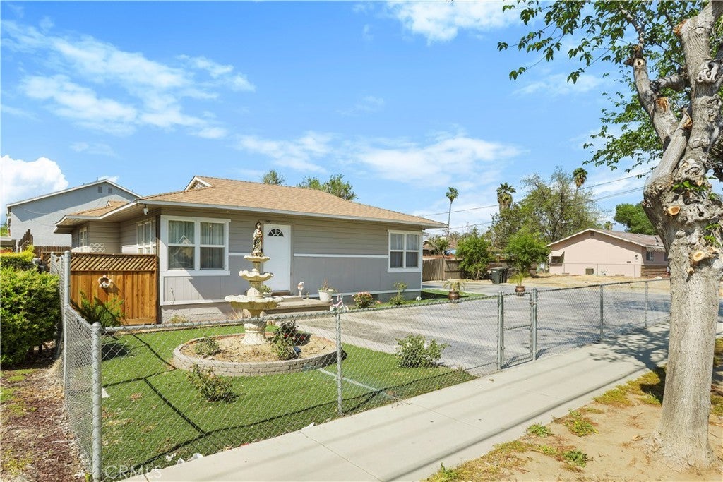 Photo of Listing #SW25096885