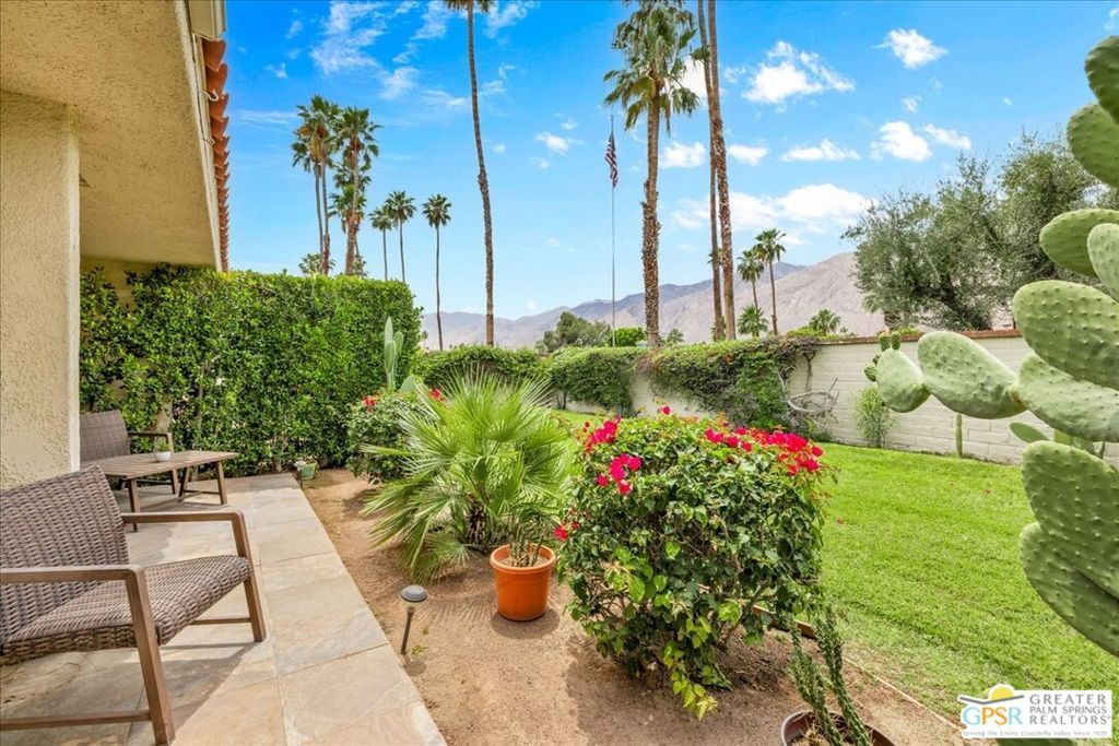 733 Via Acapulco, Palm Springs