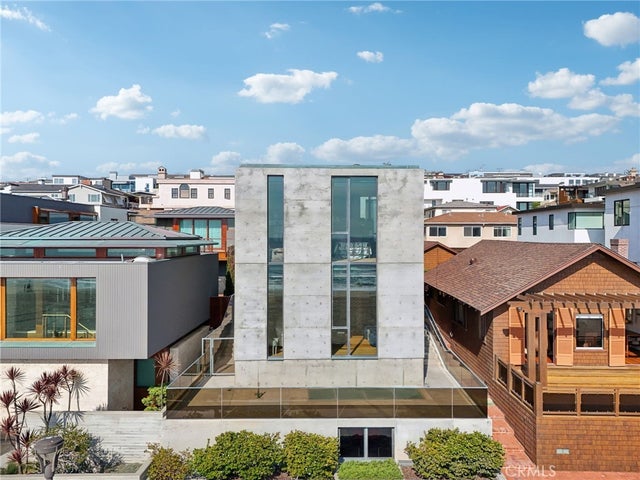 1812 The Strand, Manhattan Beach.