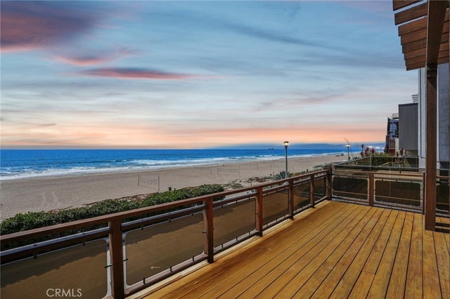 1808 The Strand, Manhattan Beach.