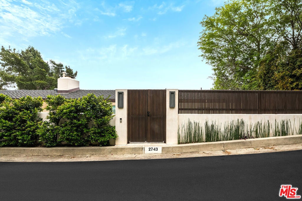 Photo of Listing #25528837