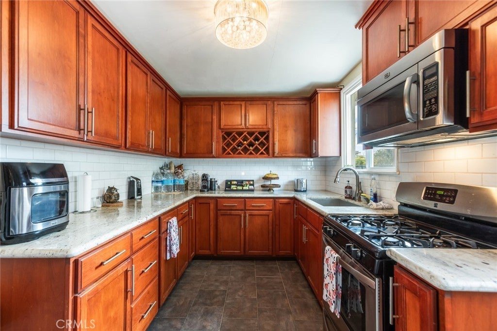 Photo of Listing #SB25093036