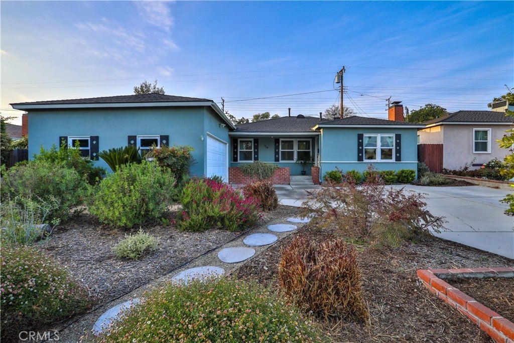 Photo of Listing #CV25091395