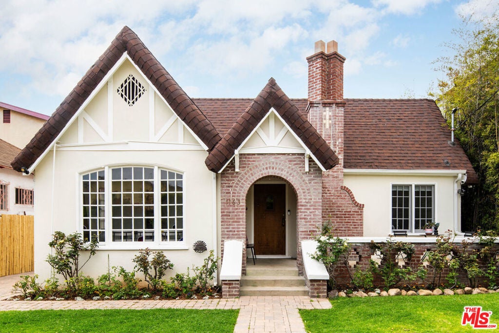 Photo of Listing #25533197