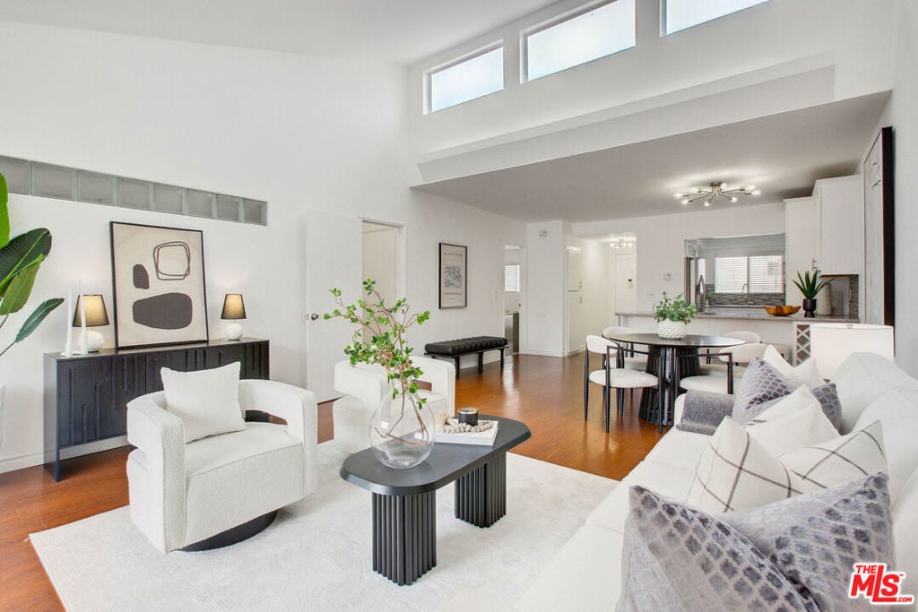 Photo of Listing #25533327