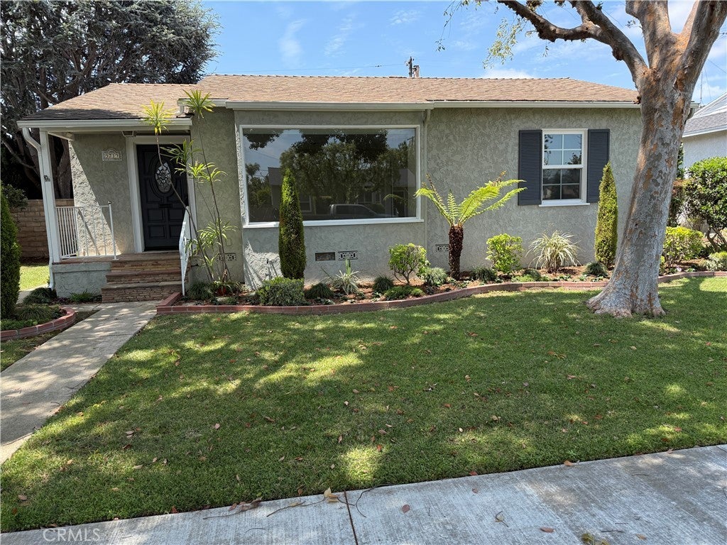 Photo of Listing #PW25095903