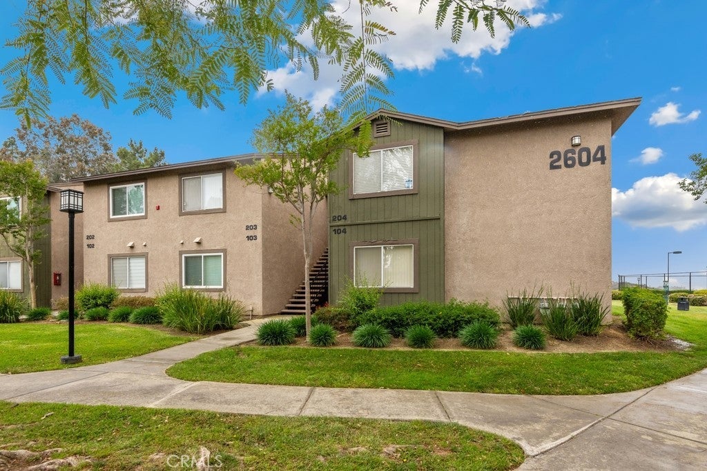 Photo of Listing #IV25092998