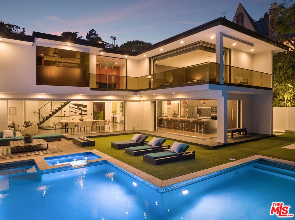 Photo of Listing #25526933