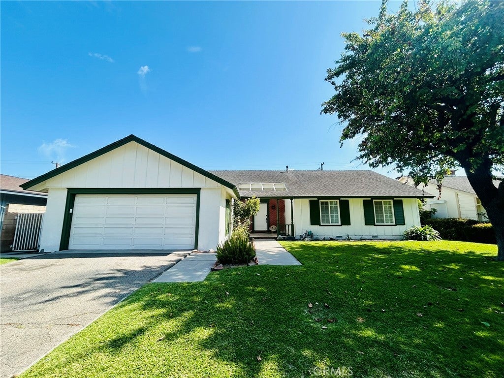 Photo of Listing #PW25096660