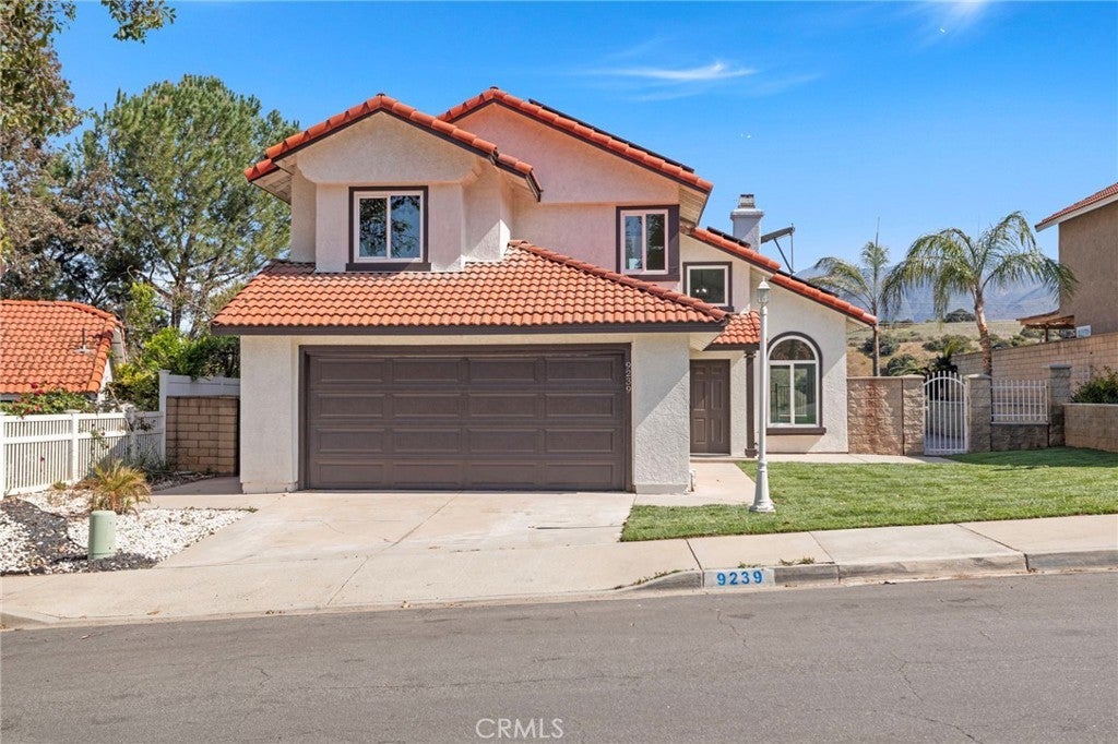 Photo of Listing #IV25097519